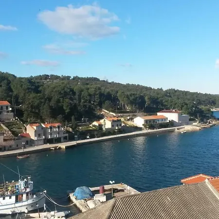 Antica アパート ポヴィヤ